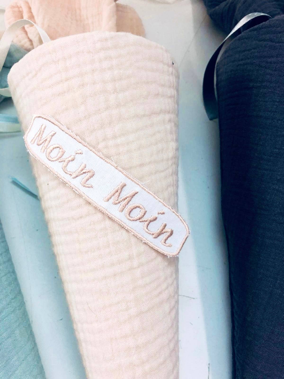 Küstenfieber® - Vente Coffrets cadeaux - Petit cône d'école en mousseline sur mesure, 35 cm, plusieurs couleurs5