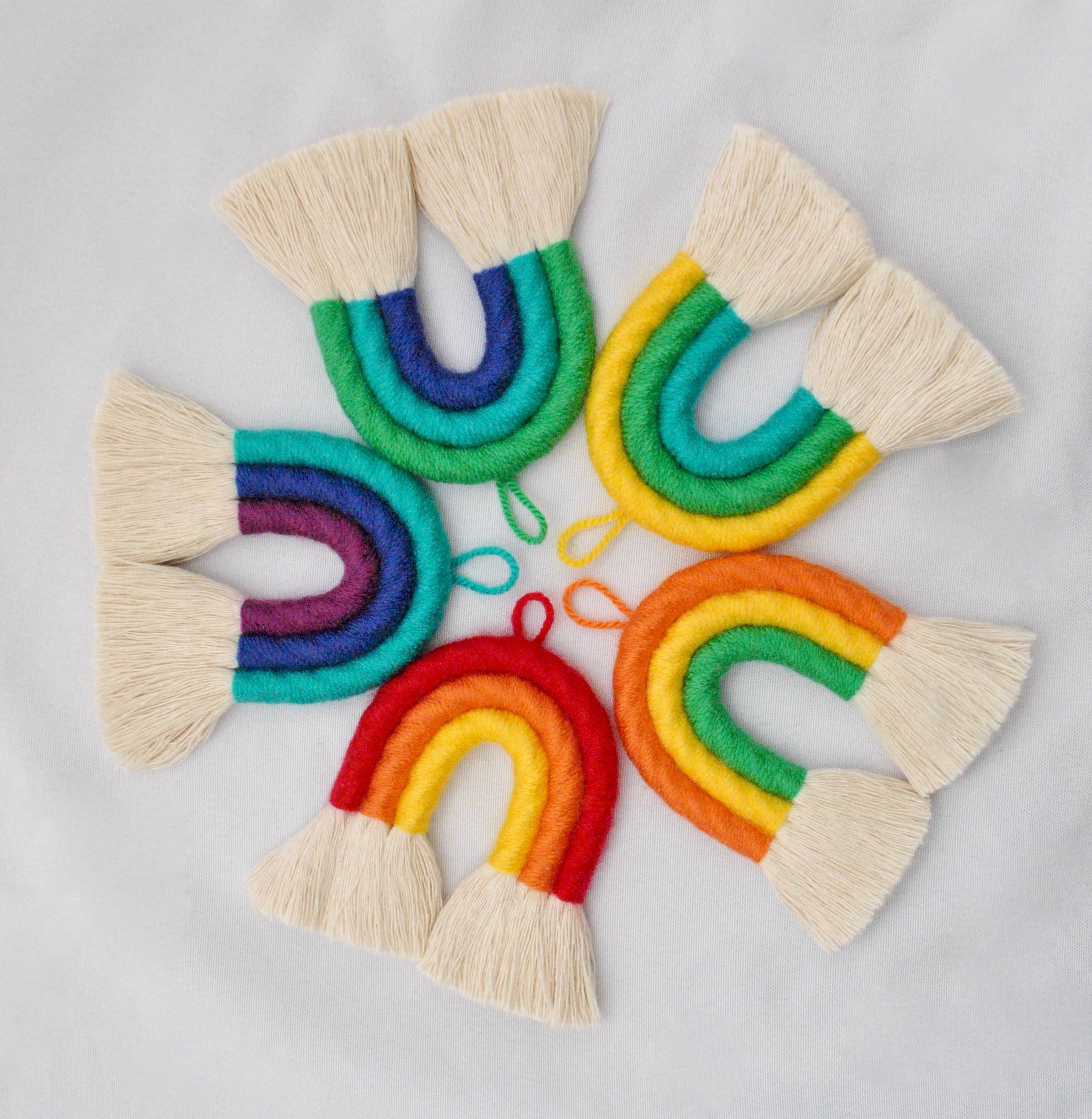 Macramallama - Vente Kit de bricolage - Kit d'artisanat arc-en-ciel en macramé brillant et audacieux5