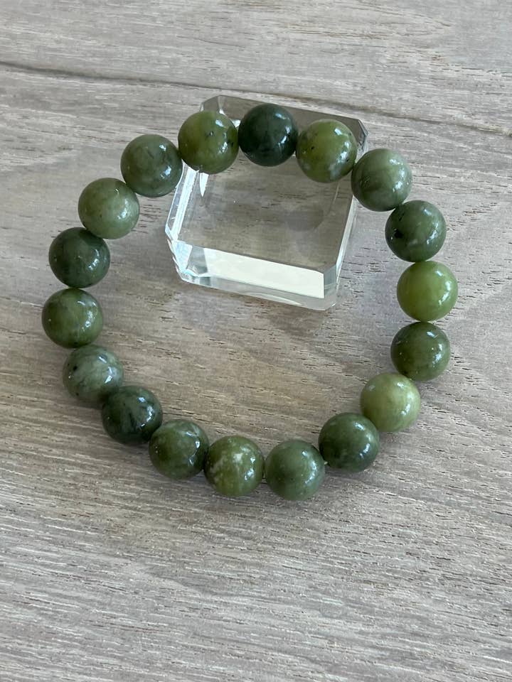 Pulseira de estiramento de jade verde 10mm por atacado de Luna Rae