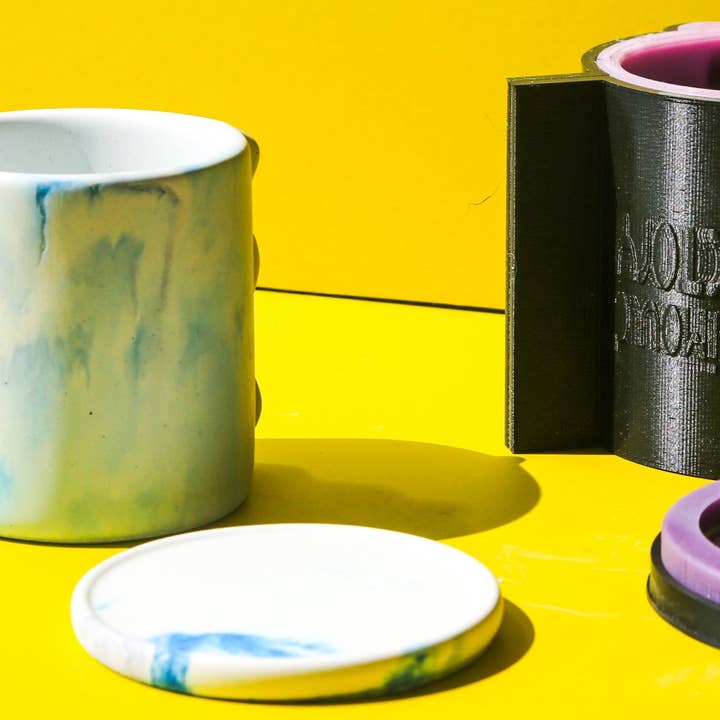 Squiggle Plant Pot (Set) for wholesale by Minimouldfactory