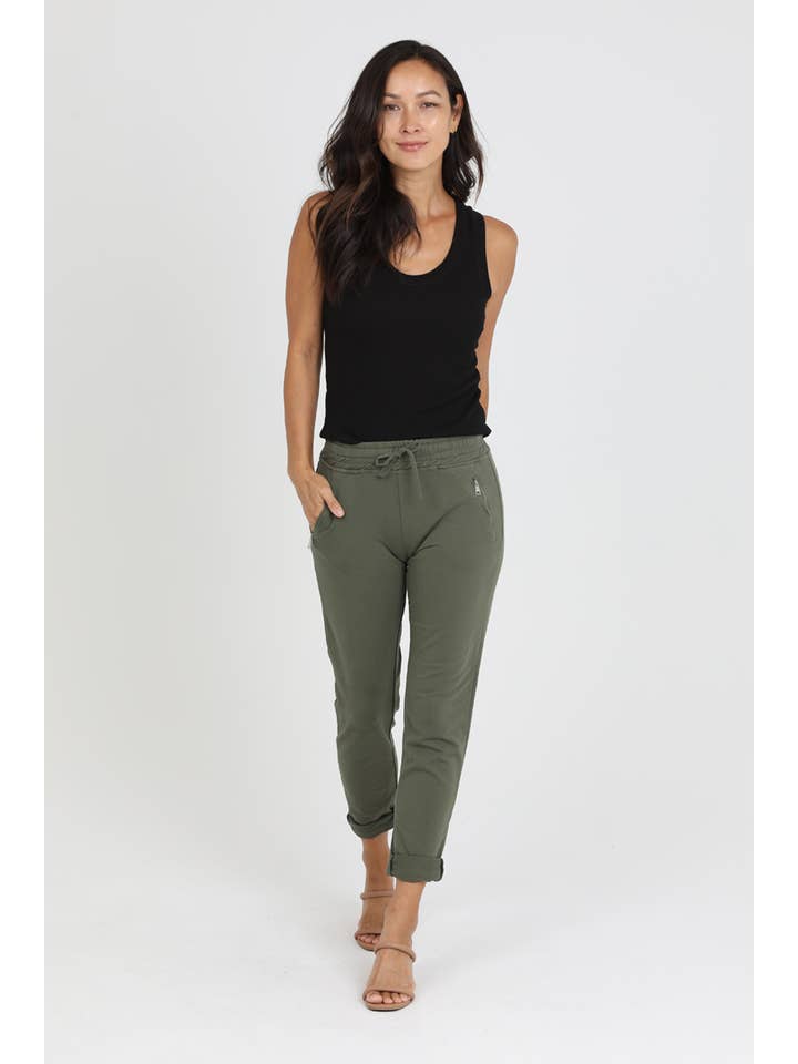 Nostalgia - Vente Pantalon d'intérieur/de jogging – femme - JOGG DE JOGGING EN TISSU ÉPONGE NP746-ASIS AVEC LIEN À NOUER SUR LE DEVANT ET POCHE ZIPPÉE46