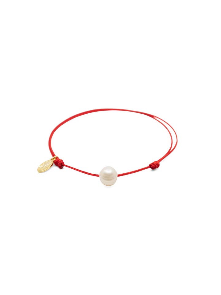 White Pearl Red String Bracelet, Freshwater Pearl Bracelet for wholesale by Atelier Petites Pierres