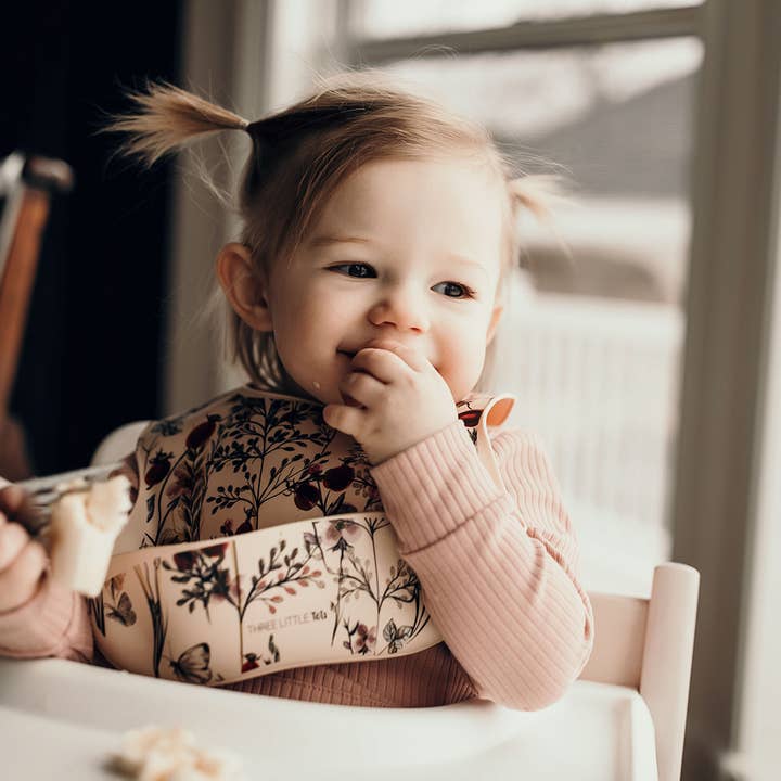 Three Little Tots - Wholesale Bib – Baby - Flower Print Silicone Bib with Crumb Catcher8