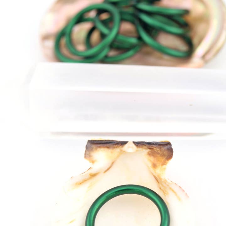 Woman Shops World - Vente Anneau/bague à empiler - Bagues de temple bouddhiste thaïlandaises simples, colorées, Kumlai32