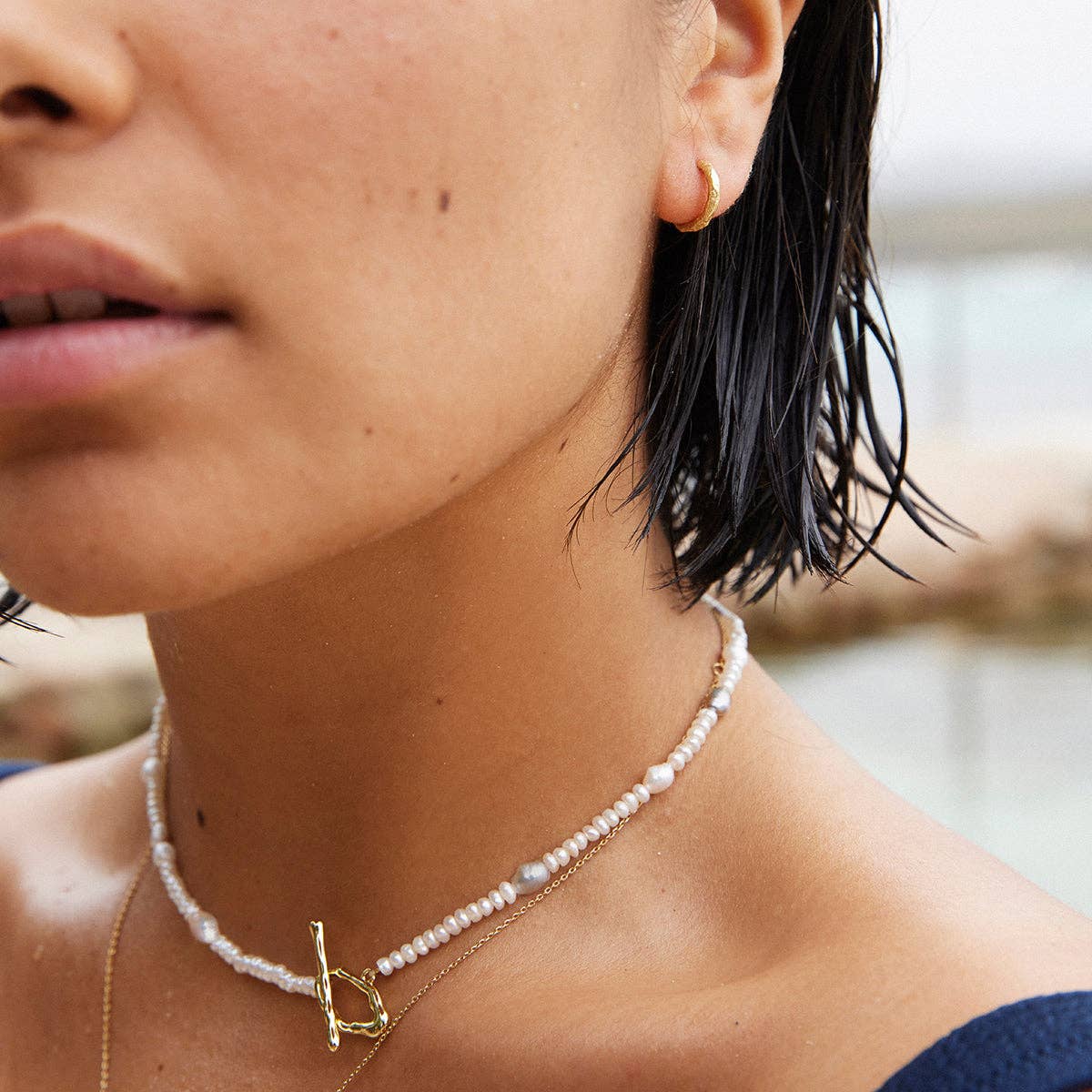 Agapée Jewelry - Wholesale Huggie oorbellen - Gina oorbellen | goudkleurige sieraden, waterbestendig cadeau2