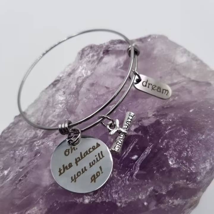 Oh, les endroits où tu iras ! Bracelet de fin d'études pour la vente par magnolia jewelry