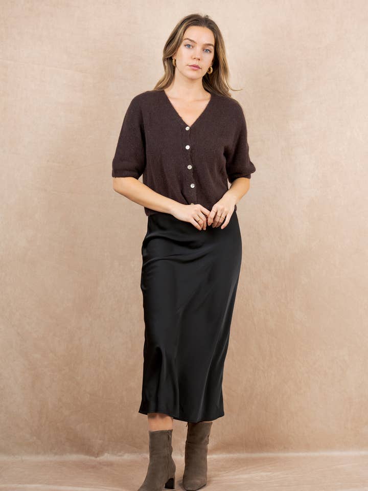 NAÏS PARIS - Wholesale Cardigan - Dames - V-hals cardigan met knopen en 3/4 mouwen van alpaca en wol22