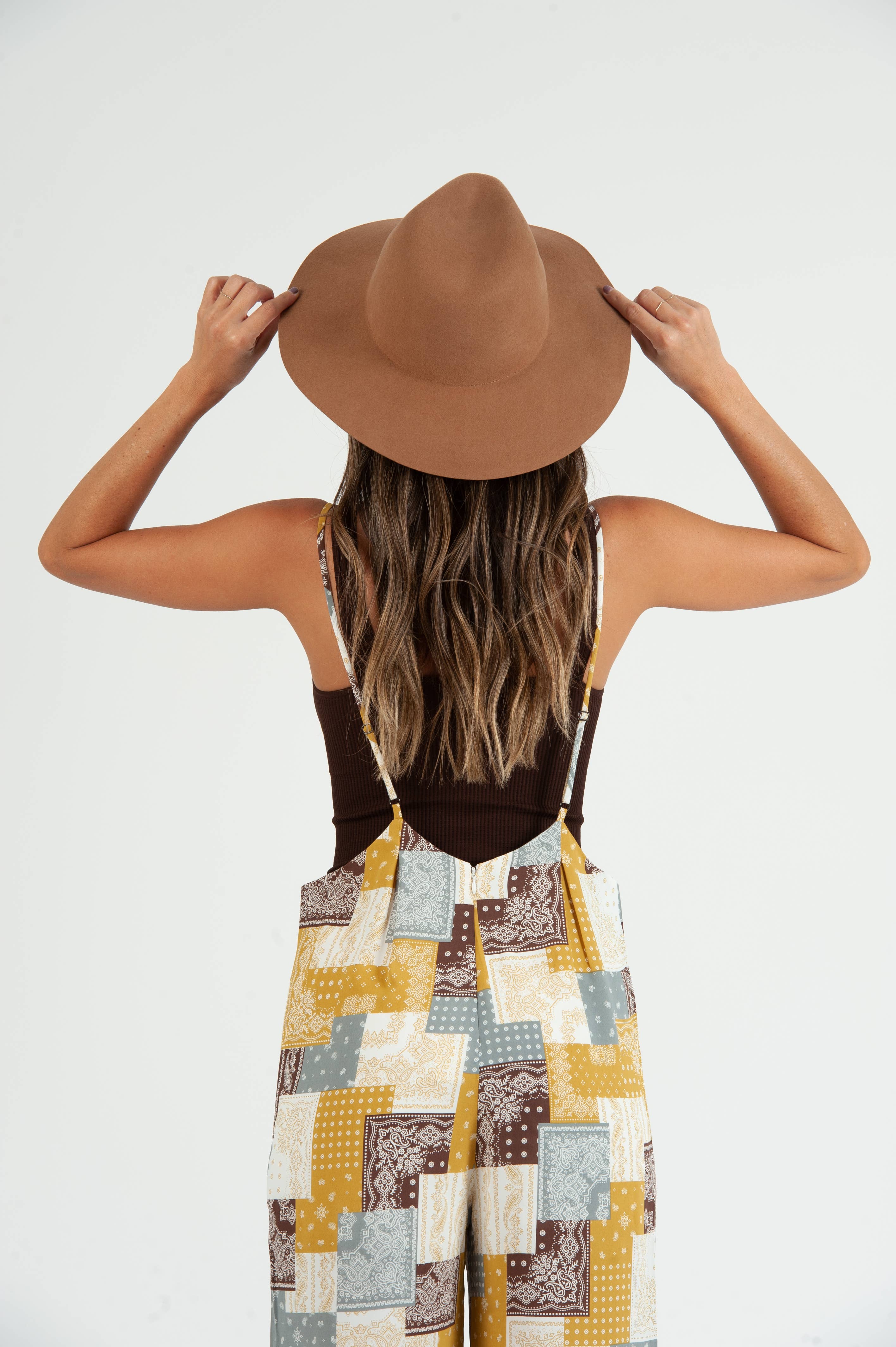 Lucca Couture - Vendita all'ingrosso Tuta intera - Donna - TUTA JORDAN con bretelle in rayon - TOPPA GIALLA4