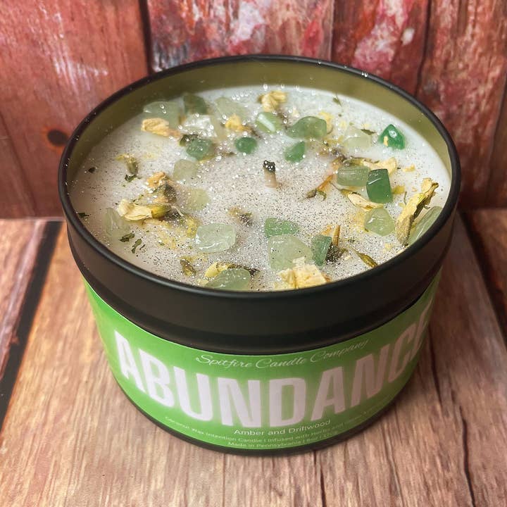 Vela intencional Abundance, ámbar y madera flotante, con infusión de hierbas y aventurina para venta al por mayor de Spitfire Candle Company