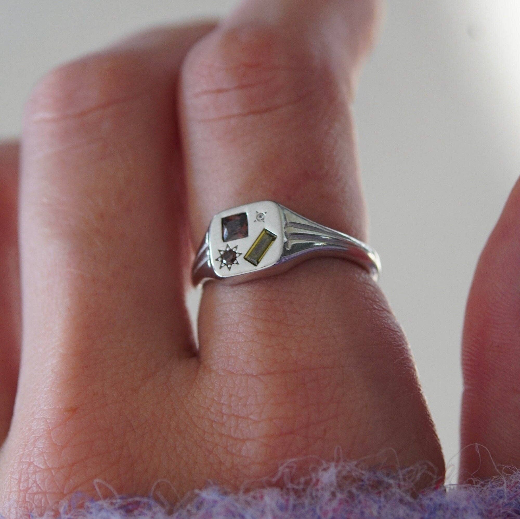 Junk Jewels Ltd - Wholesale Signet Ring - ASTRA Signet Ring6