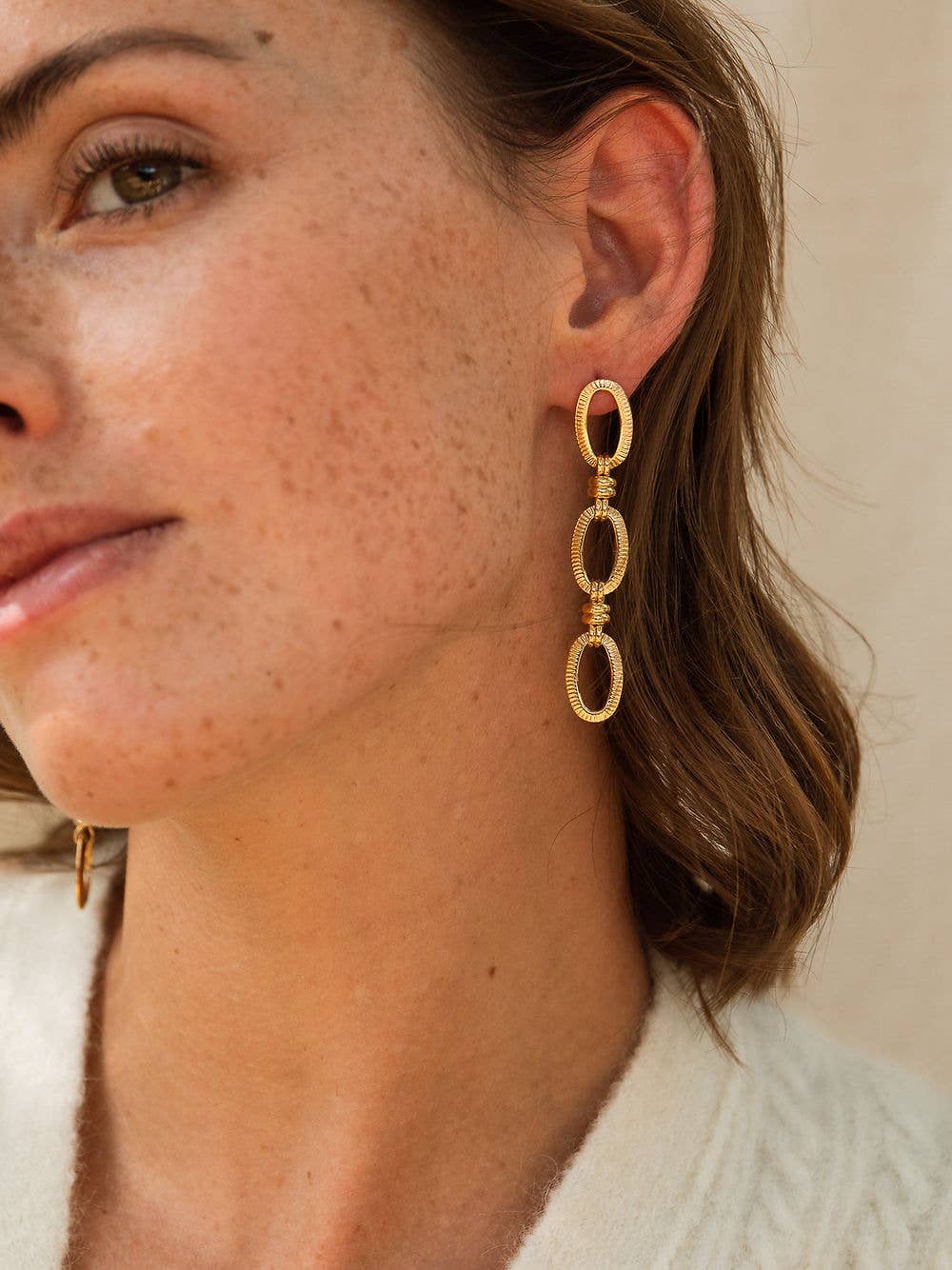 Un de ces Quatre - Wholesale Dangle Earrings - Axelle earrings1