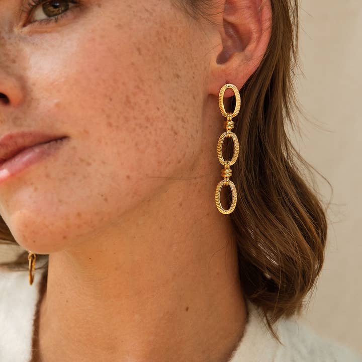 Un de ces Quatre - Wholesale Dangle Earrings - Axelle earrings1