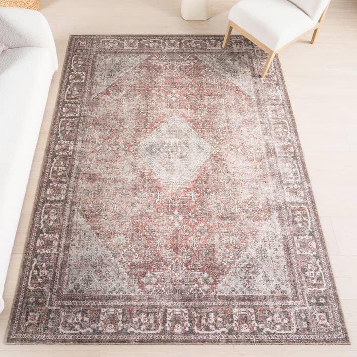 Hillstone Collection Maybelle Traditional Vintage Medallion Area Rug for wholesale by nuLOOM