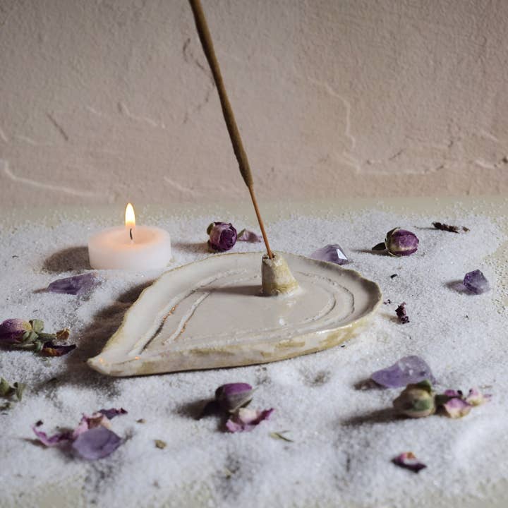 Ceramic incense burner for wholesale by Nuria Vela Ceramica