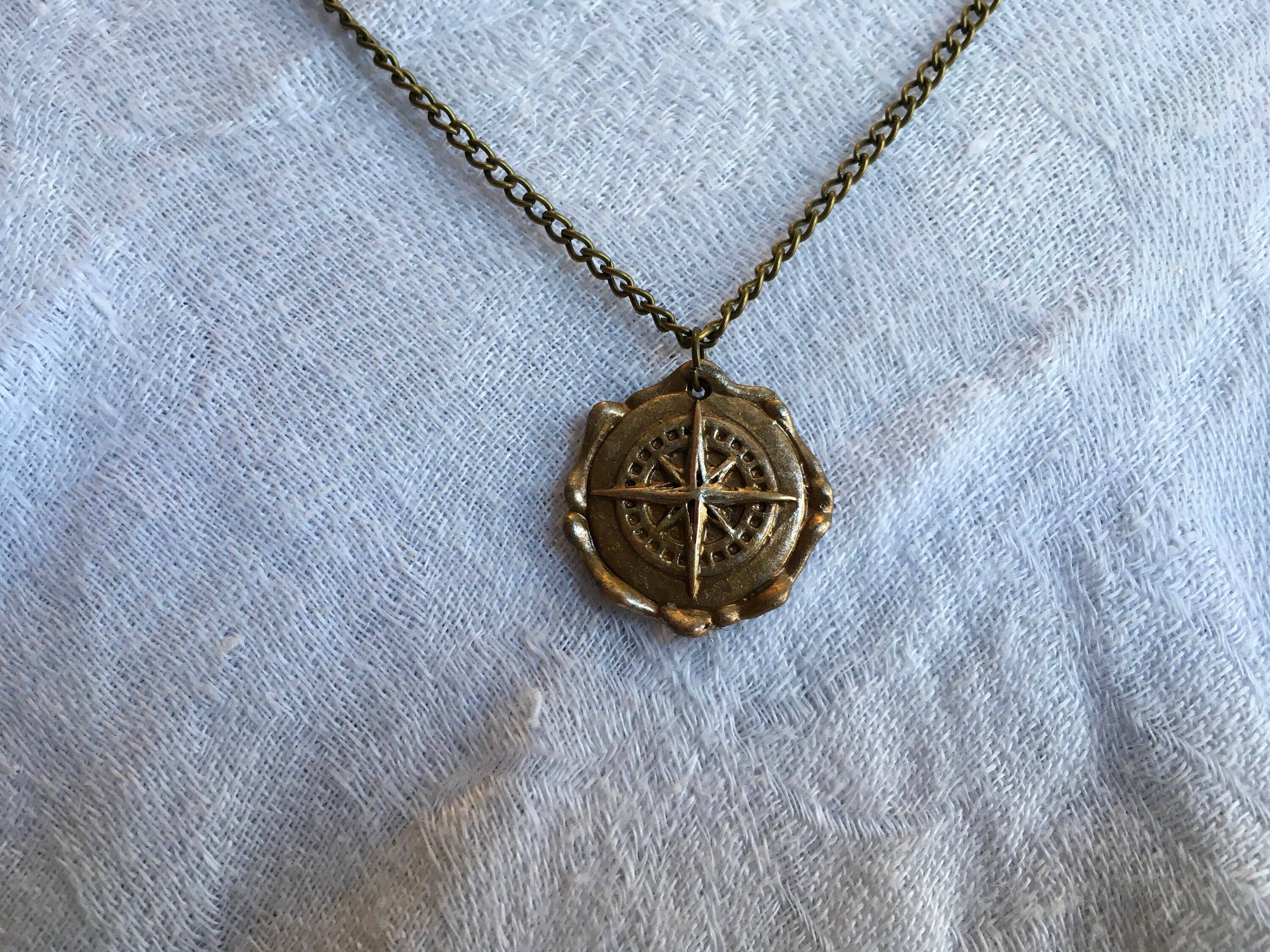 The Atlas Rose And Key - Vendita all'ingrosso Collana con ciondolo/pendaglio - Collana con bussola1