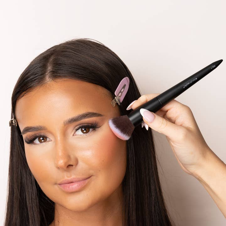 Soinvogue - Vente Pinceau de maquillage joue/visage - Pinceau à fard à joues incliné Brushworks No. 75