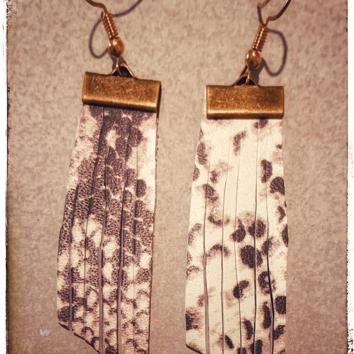 Franges en cuir pour la vente par JAG/ged Edge Jewelry