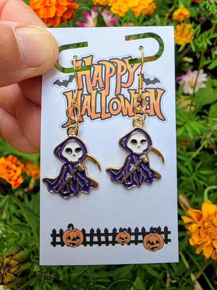 Griezelige Doodgraver Halloween Oorbellen | Spookachtige Schedel voor wholesale door Bad Apple Designs