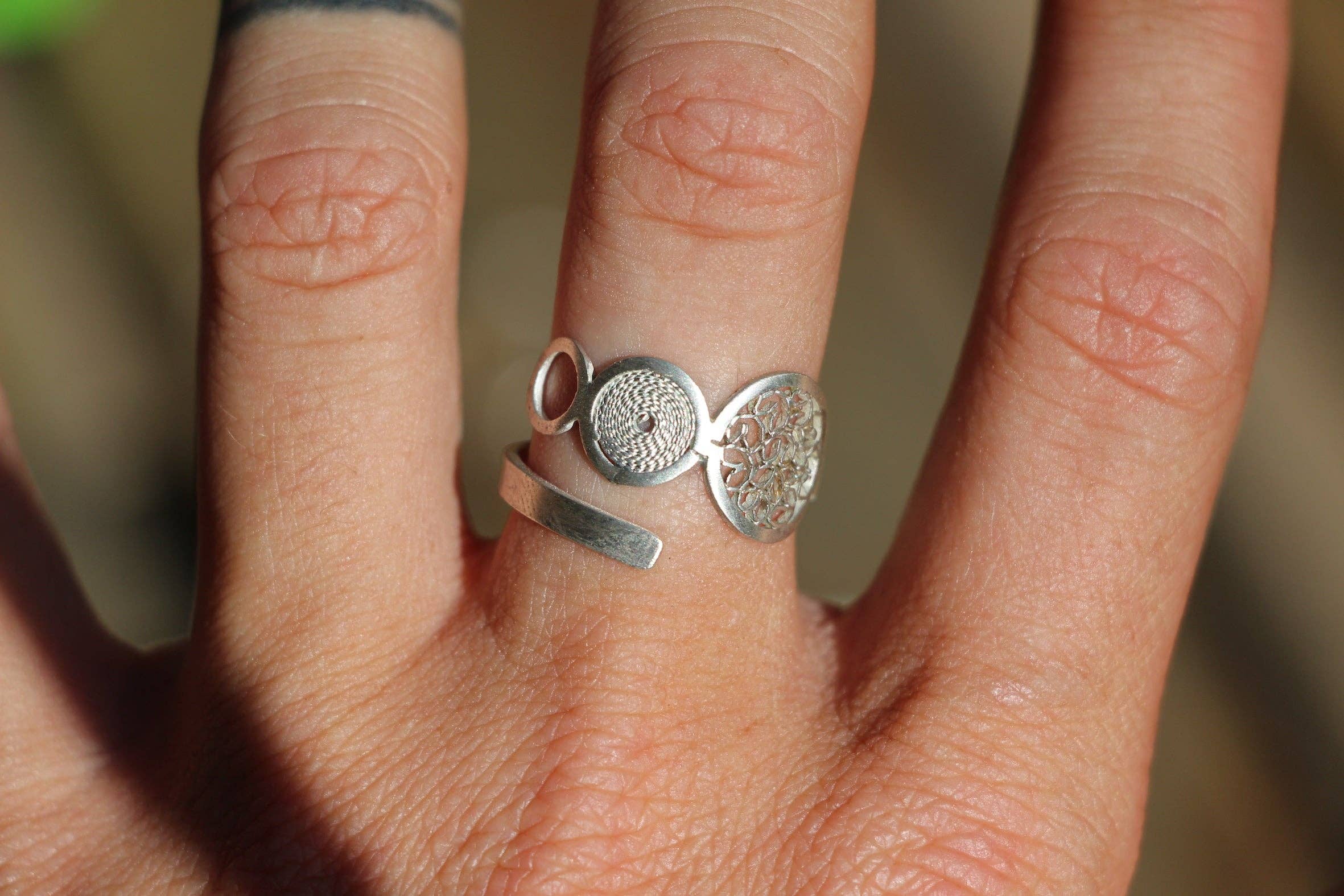 Etcaetera Création - Wholesale Band/gestapelde ring - „Suspenz” ring2