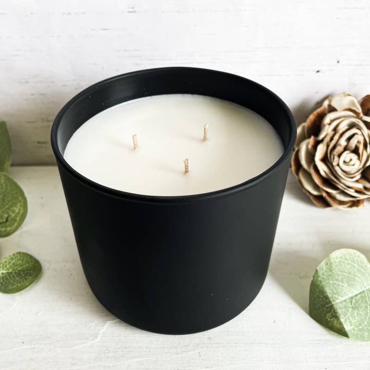 Soy Creations Studio – Großhandel Kerze im Glas / gefüllte Kerze – Cannabisblüten-Sojakerze mit 3 Dochten