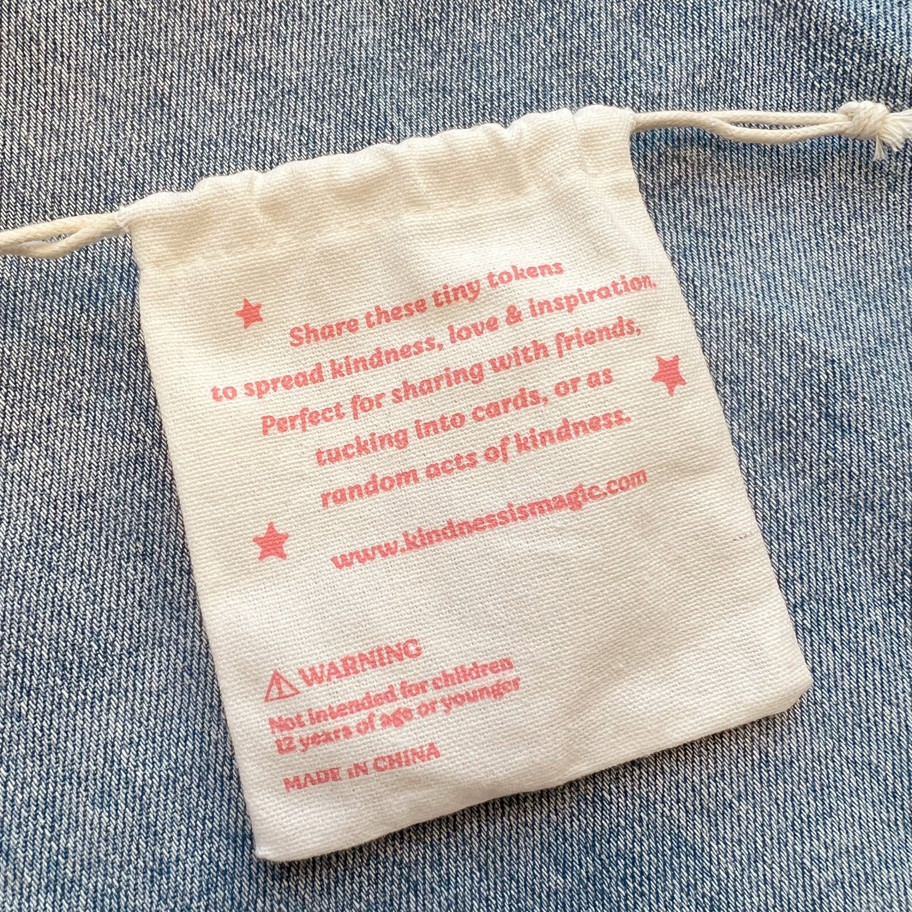 Kindness is Magic - Wholesale Keepsake Coin/Token - Inspiration Tokens - The Magic is in You Hearts4