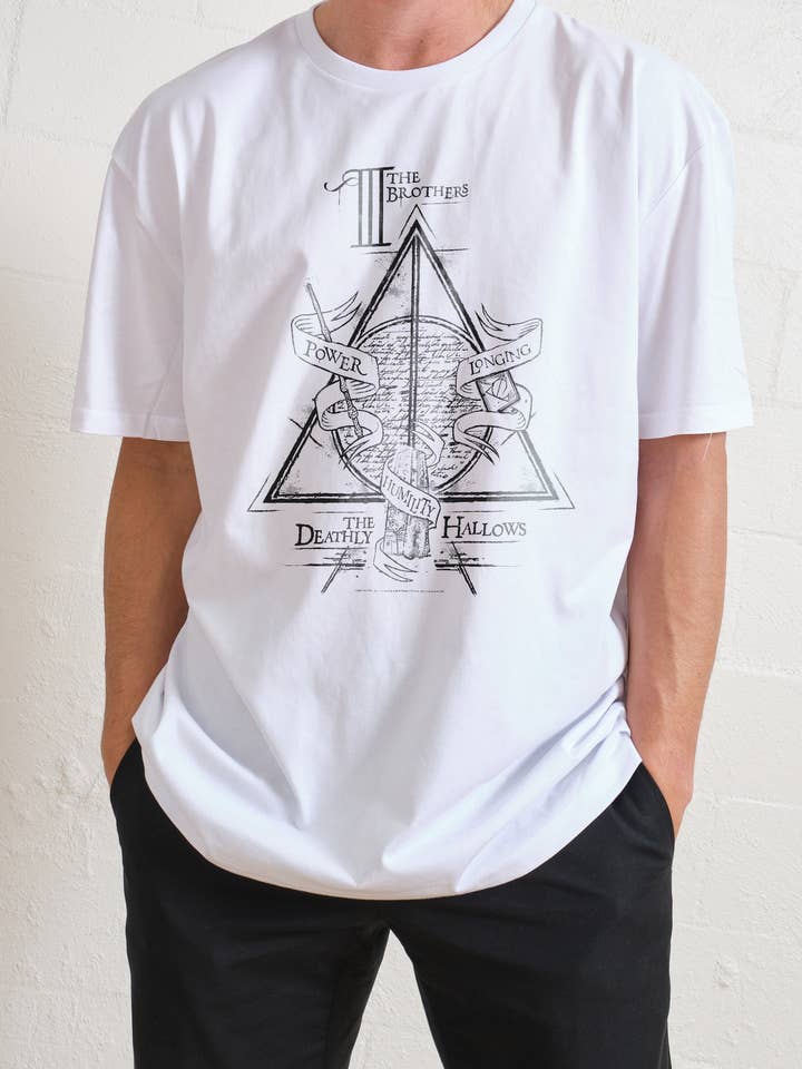 T-shirt Alt à logo Deathly Hallows pour la vente par Threadheads