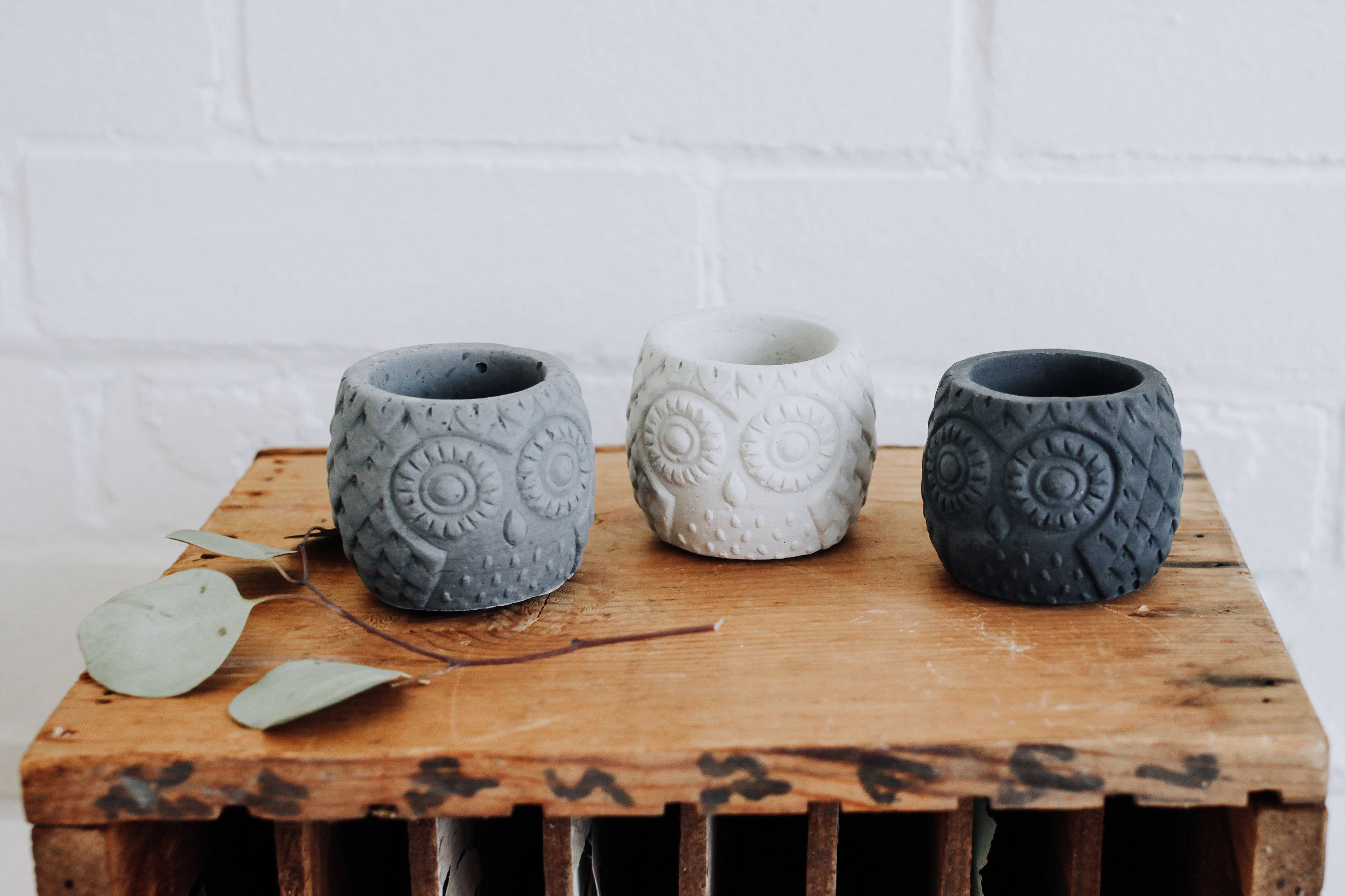 poured + crafted - Wholesale Plant Pot - Concrete Owl Planter2