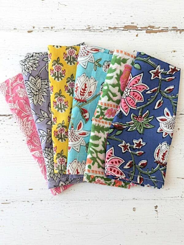 Set di Tovaglioli di Cotone Collezione di Lenzuola da Tavola Stampa a Blocchi Tessile Indiano Motivo Floreale Design Colorato Mix e Abbina per la vendita all'ingrosso da parte di Butterfly&Bee