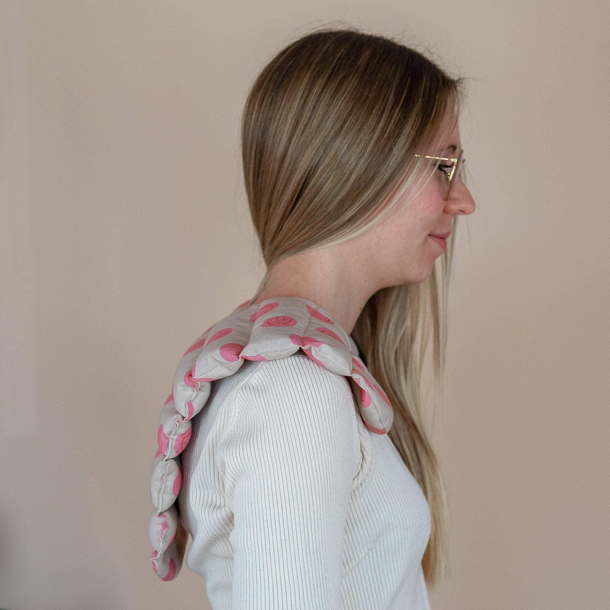 Tochter von Walter - Wholesale Spa Headband - Organic Spelt Neck Pillow - Neck Pillow Smiley Pink7