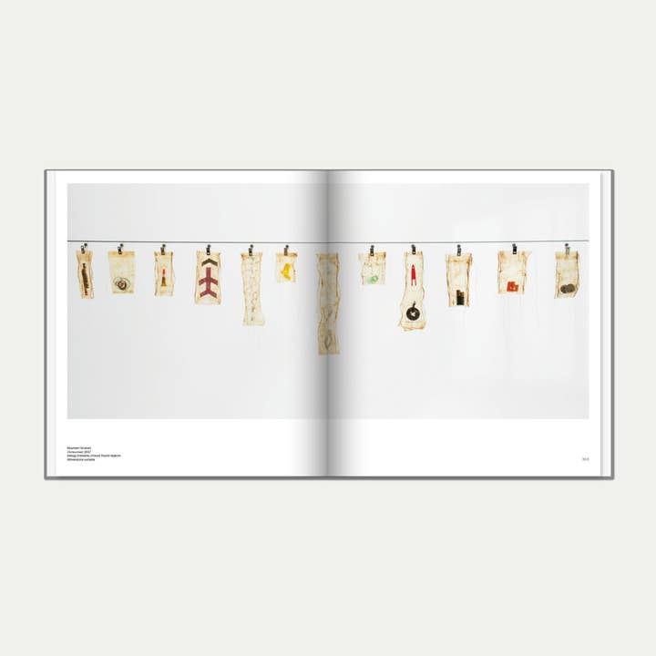 Chrysler Museum of Art - Wholesale Display Book - Early Days: Indigenous Art from the McMichael9