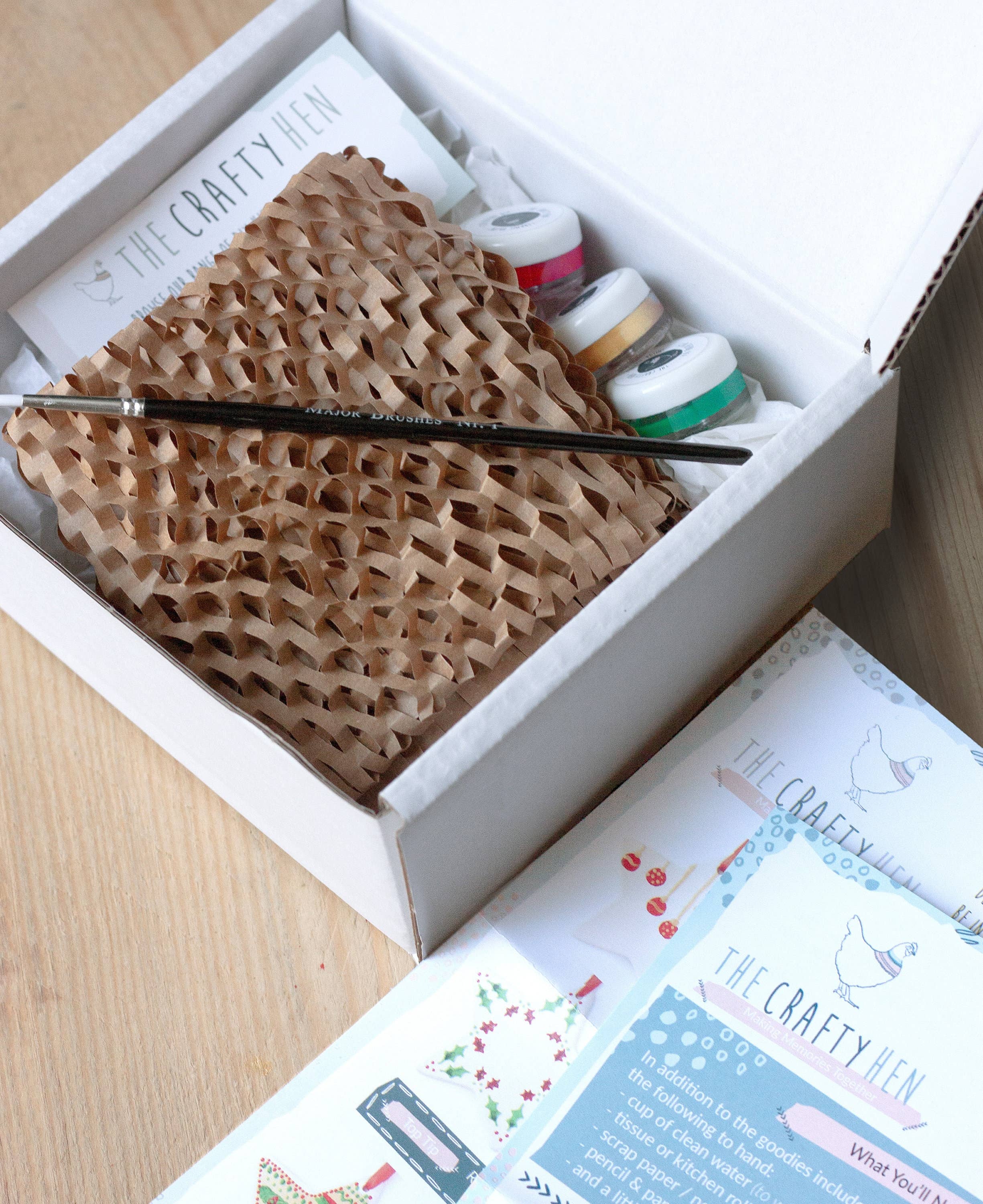 The Crafty Hen – wholesale DIY craft kit – Ceramic Christmas Decoration Painting Kit9