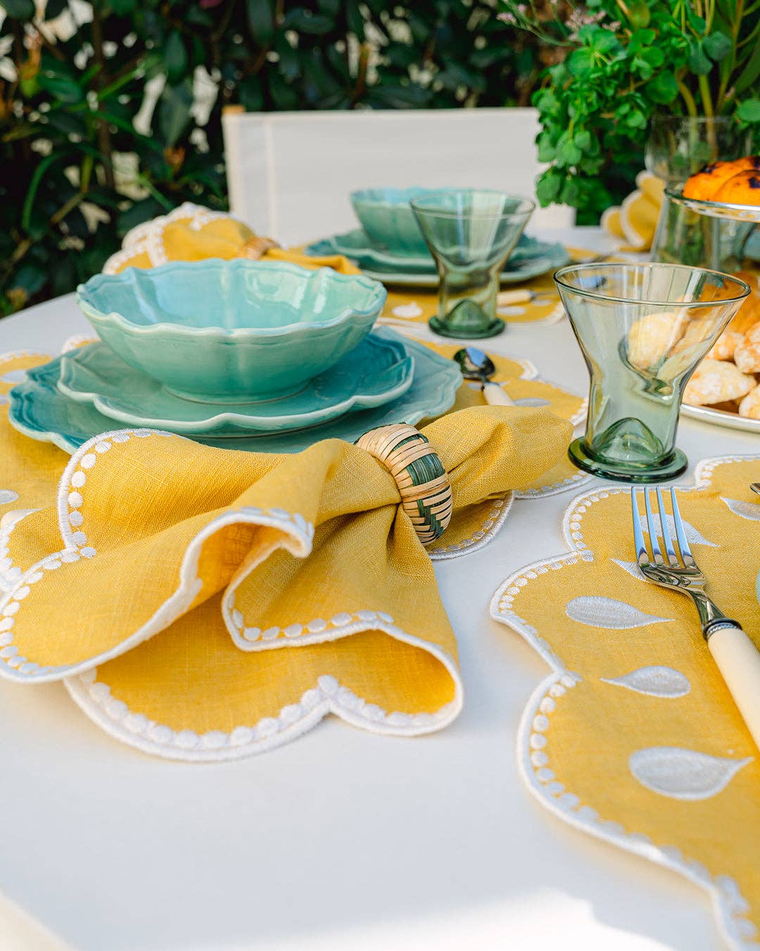 Mariaida Home - Wholesale Dinner & cloth napkin - Droplets Napkin, Yellow with White1