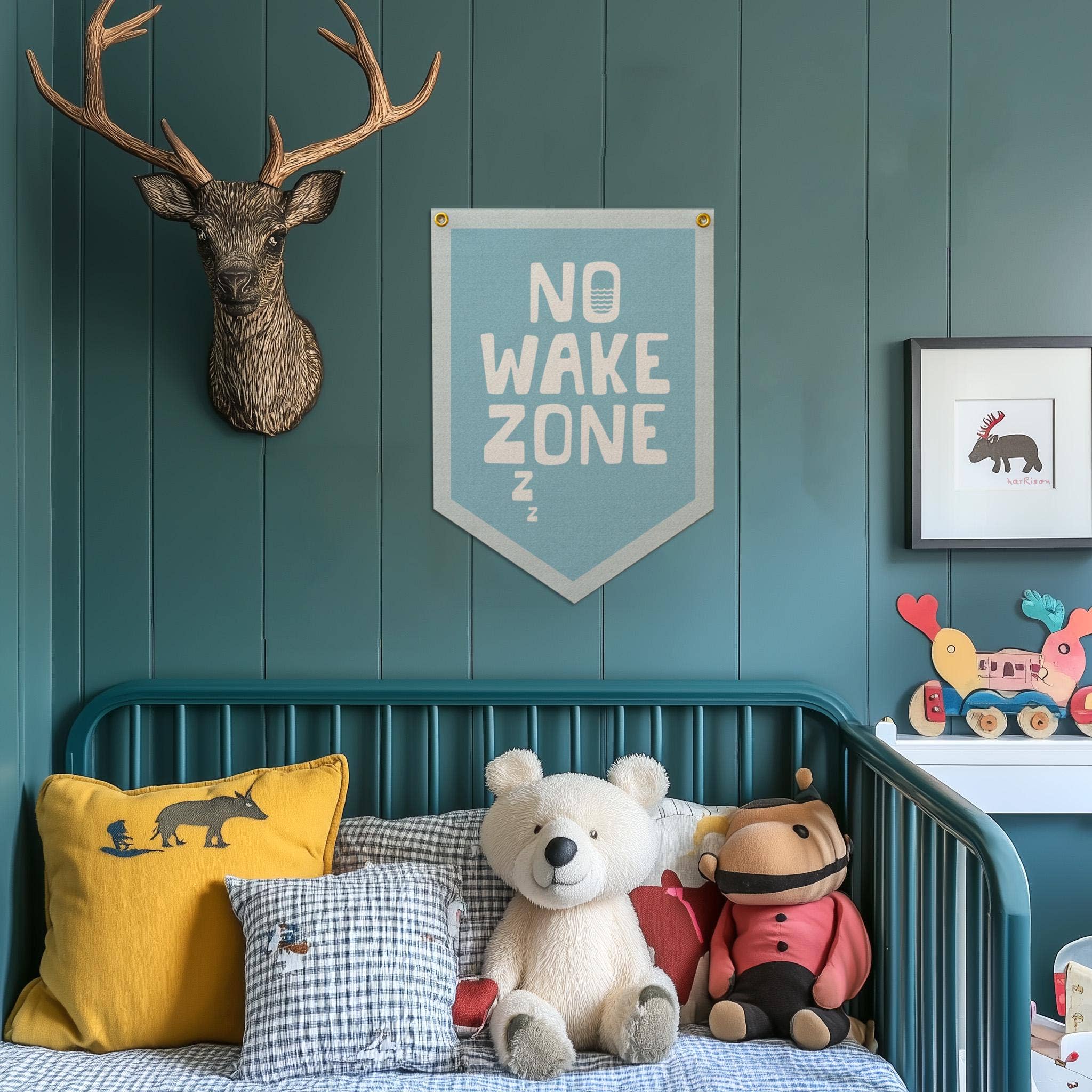 Benoit's Design Co. – wholesale Sign – No Wake Zone Felt Camp Flag2