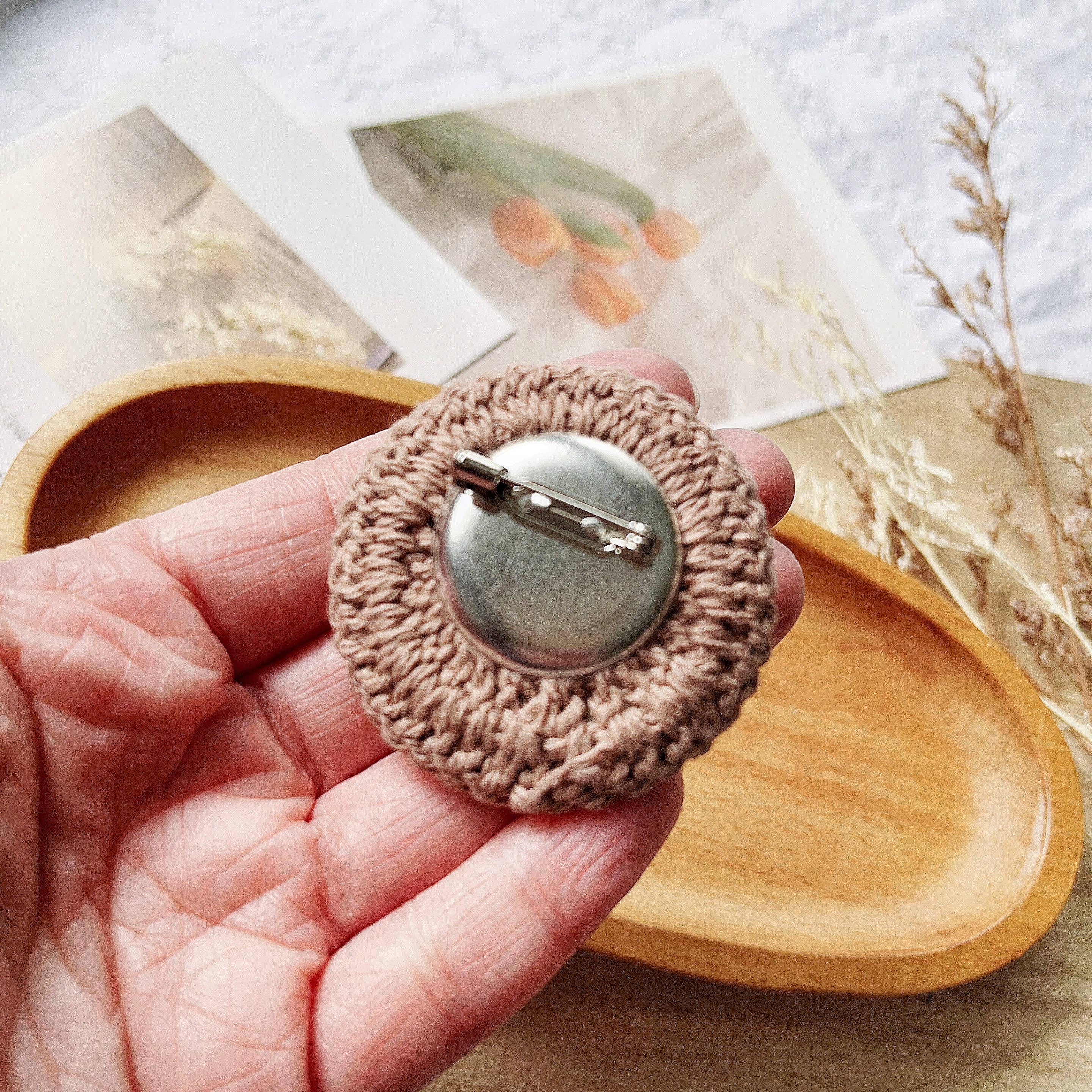 Giggle with Love – wholesale Brooch – Handmade 3D Floral Embroidery Brooch Pin for Party Coat4