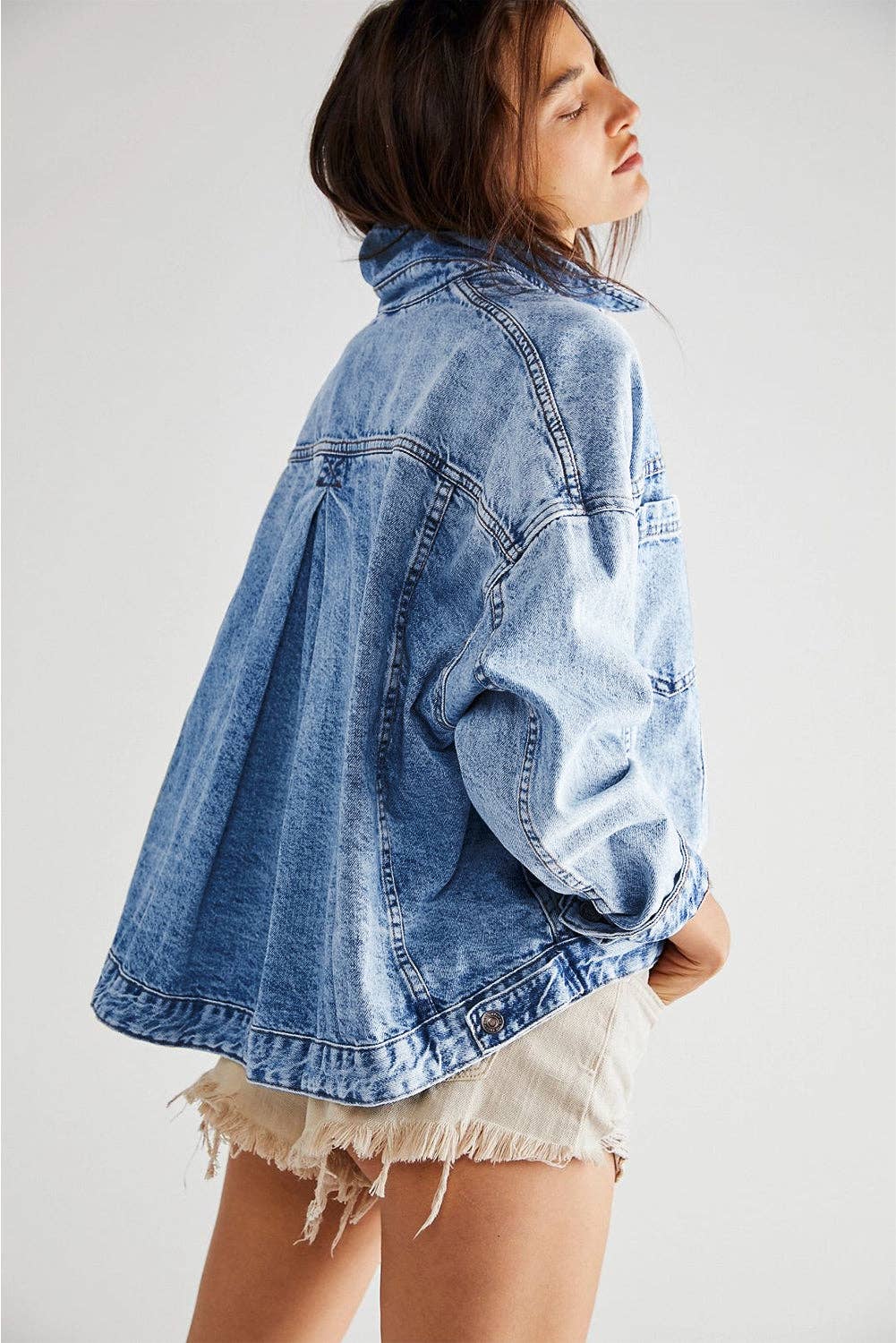 Lovesoft - Wholesale Denim Jacket - Women's - Washed Oversize Pocketed Denim Jacket12
