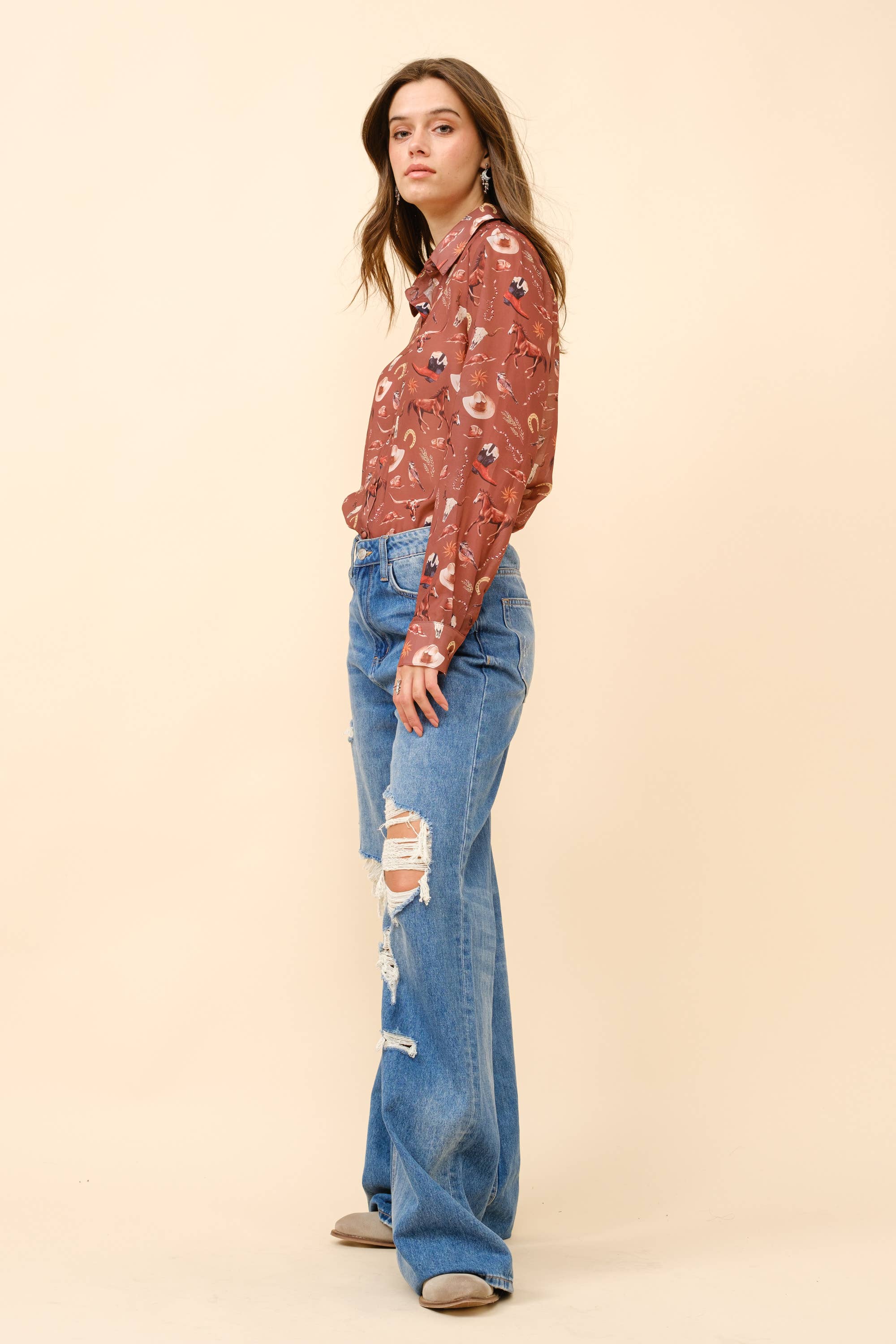 Blue B - Vendita all'ingrosso Camicia button down - Donna - 36204T - Camicetta abbottonata in chiffon con stampa occidentale7