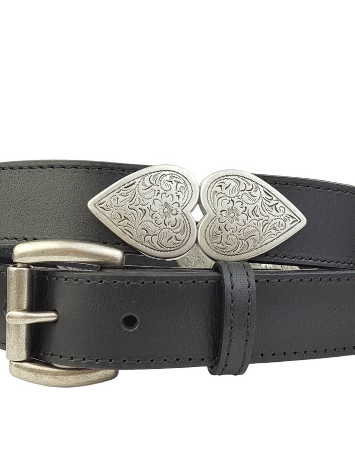 Ceinture en cuir véritable avec connecteurs en forme de cœur argentés pour la vente par Axesoria West