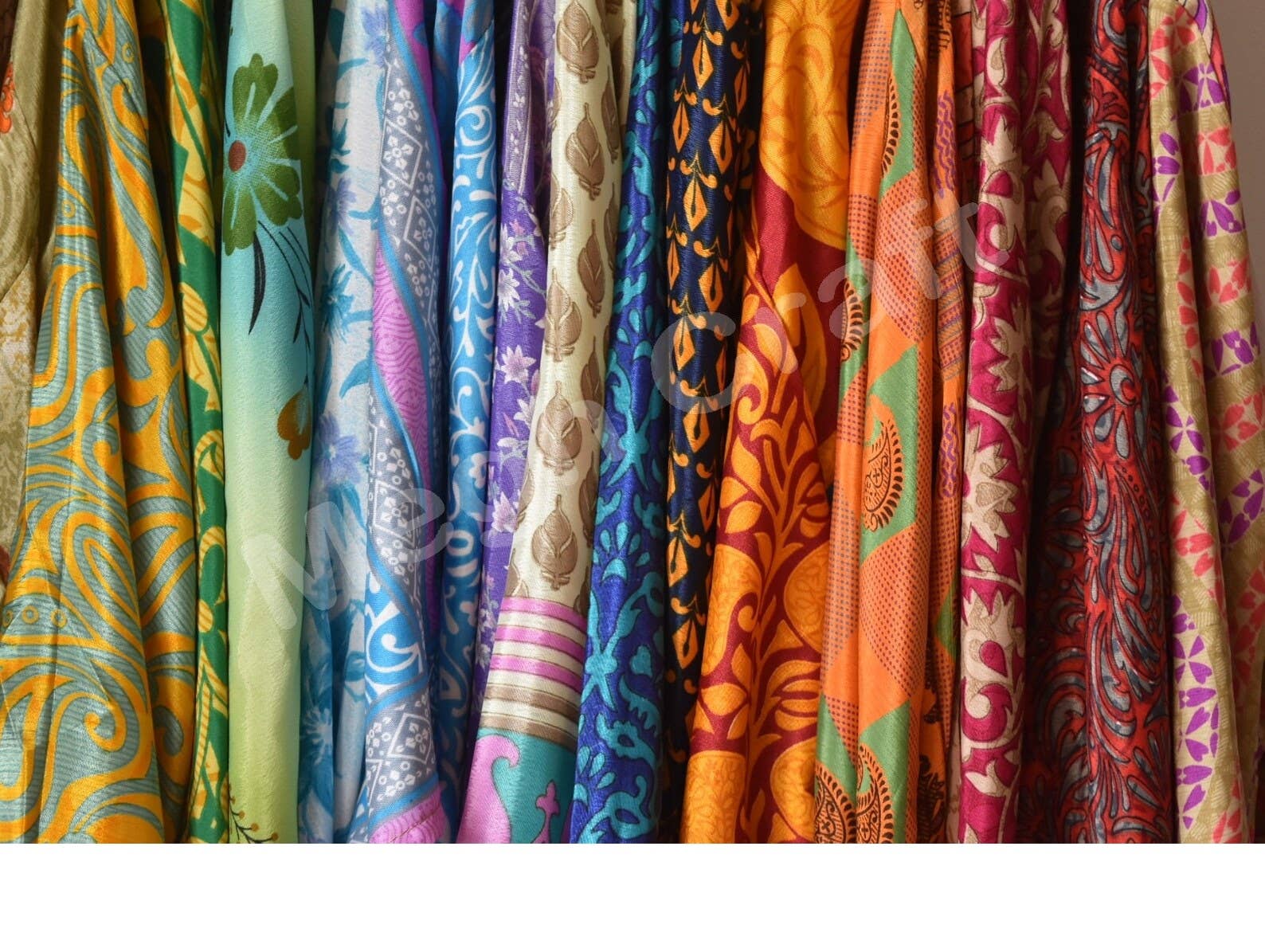 Meghcraft – Engroshandel Bluse - Dame – Boheme silke top med flæseærmer og bindedetalje i upcyclet silke sari5