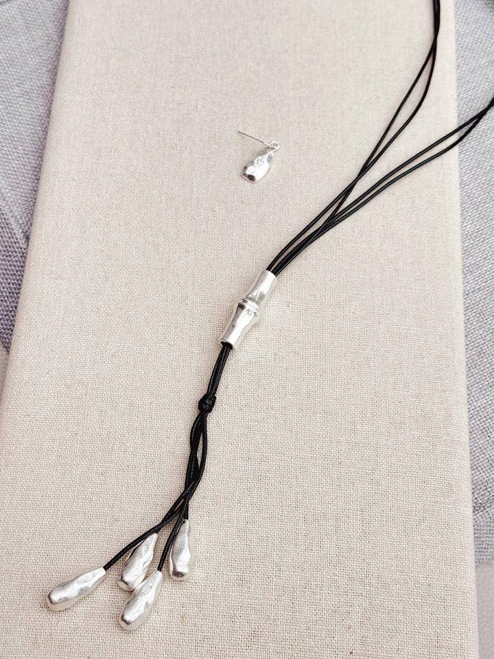 Conjunto de Colar com Pendente em Forma de Gota de Prata por atacado de Juniper Wish