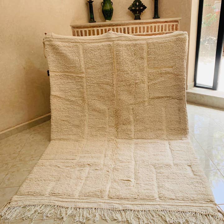 Maroccarpets Poufs and pillows wholesale +31648976894 – Großhandel Teppichvorleger – 30 handgefertigte marokkanische Beni Ouarain Teppiche