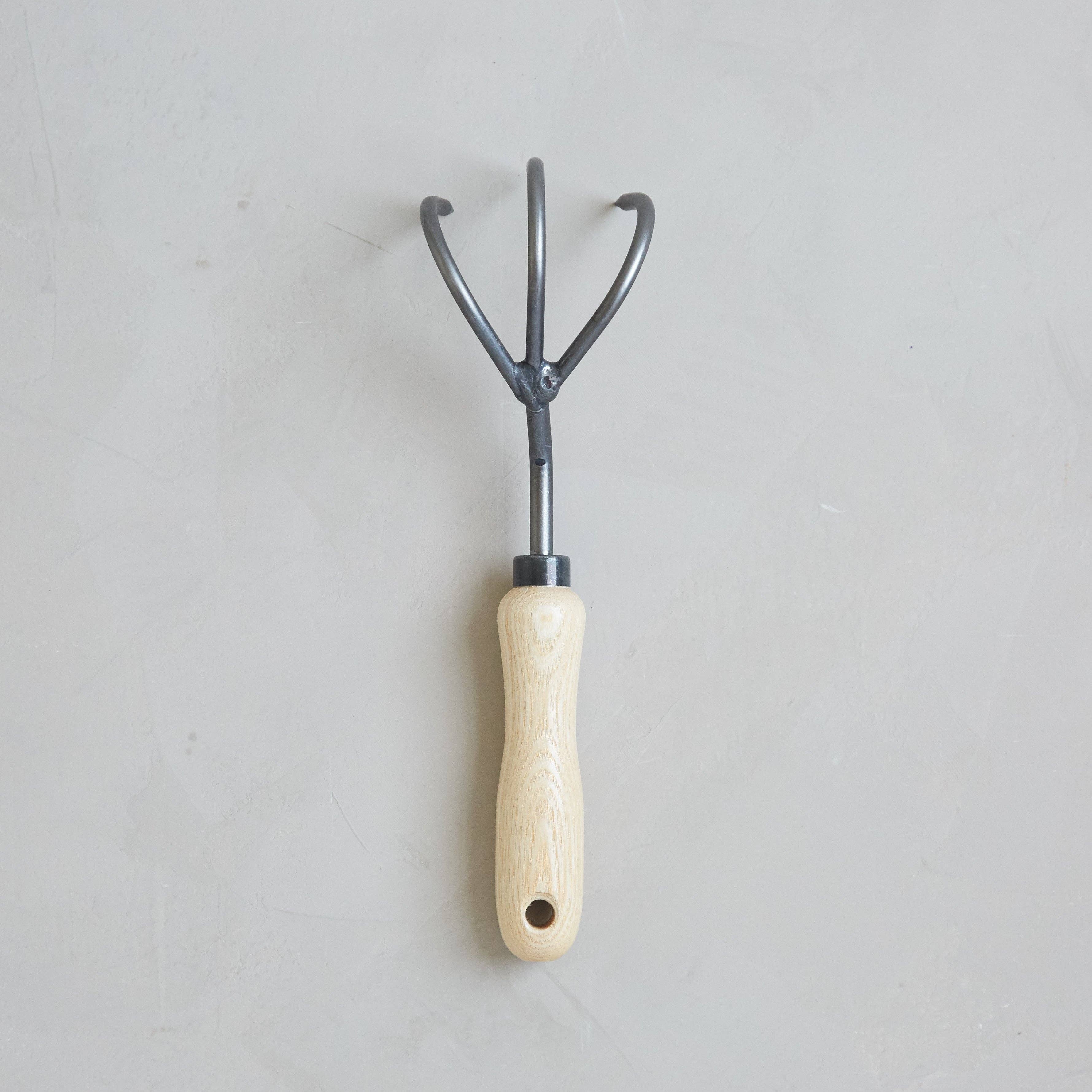 The Floral Society - Wholesale Garden tool - 3-Tine Cultivator