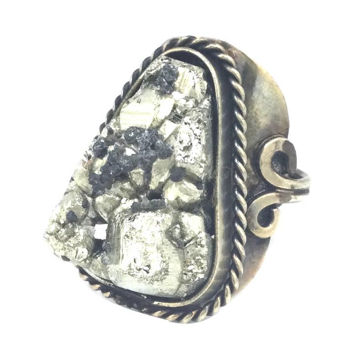 R24770 pour la vente par The Encore Fashion Group