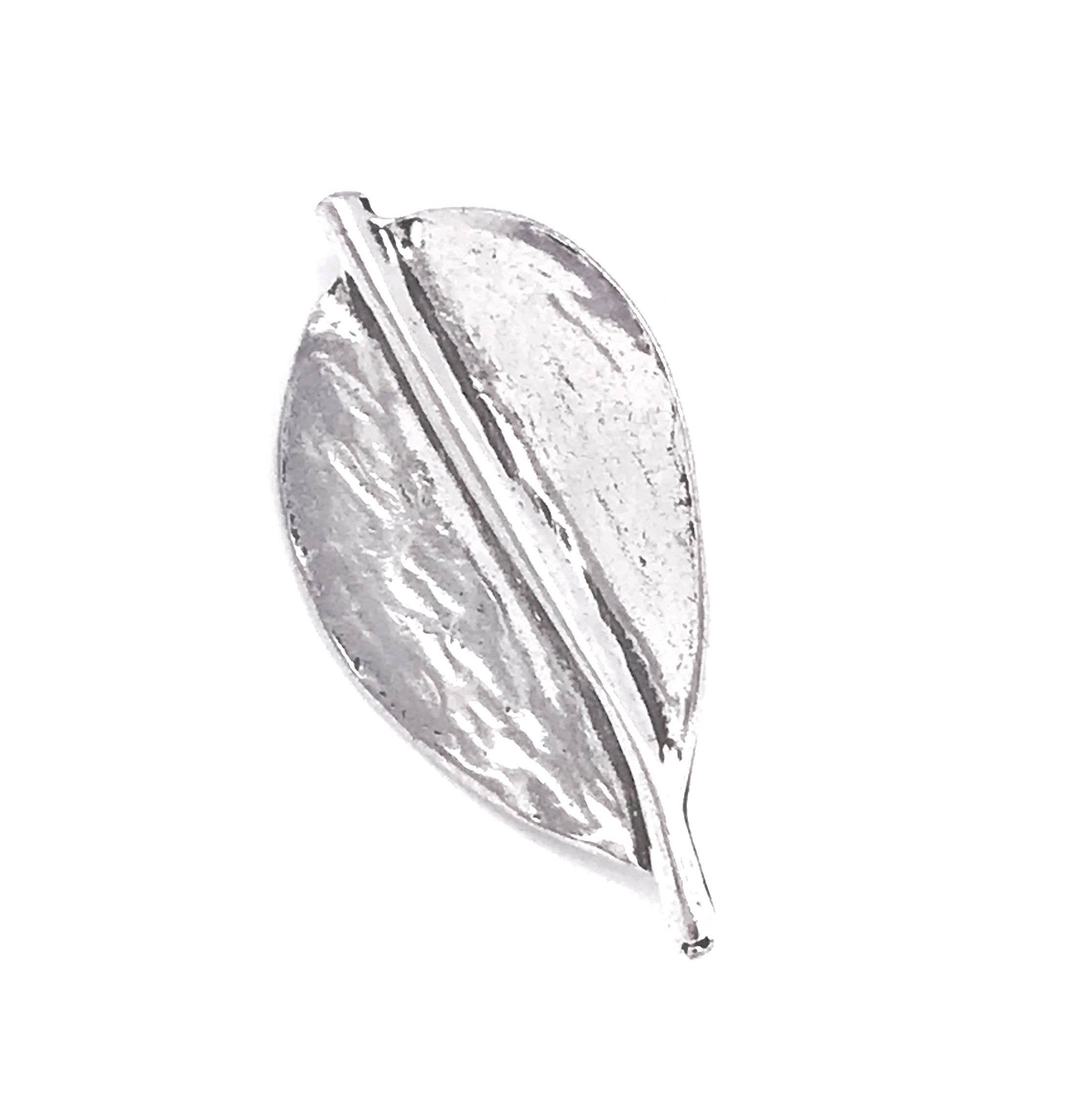 Gloria Mago - Wholesale Brooch - Leaf brooch silver plated 5,5x3 cm “Perfect leaf”