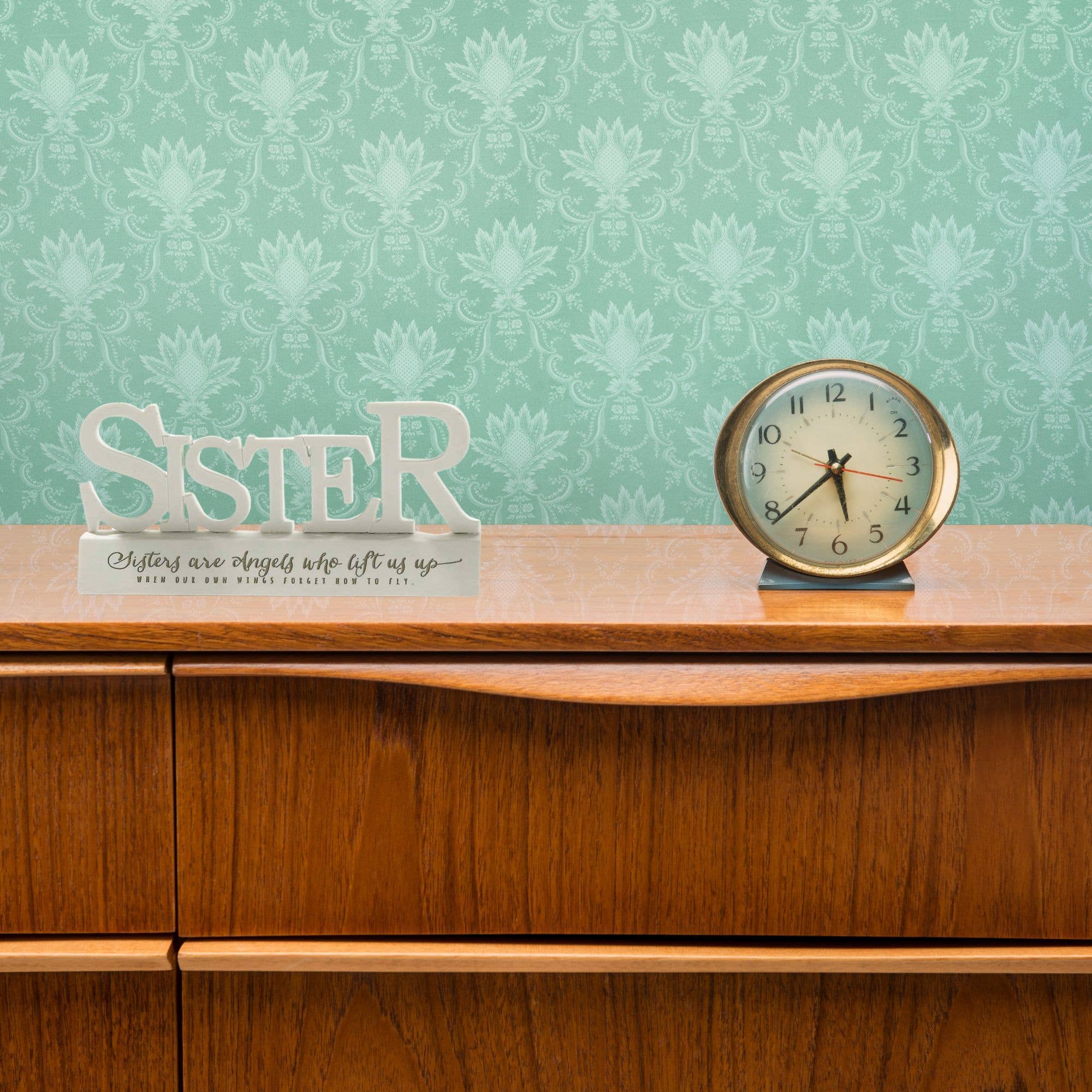 Dicksons - Wholesale Decorative Tabletop Object - Sisters White Resin Figurine Decorative Tabletop Object1