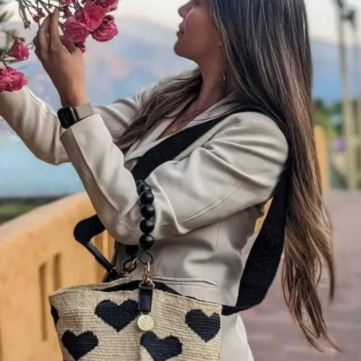 ACHACHAY - Wholesale Crossbody Bag - Women's - Heart Motif Hand-Embroidered Shigra