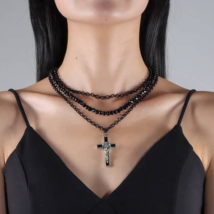 svart Hip-Hop Retro Kors Legering Plast Järn Grossist halsband för wholesale på Faire