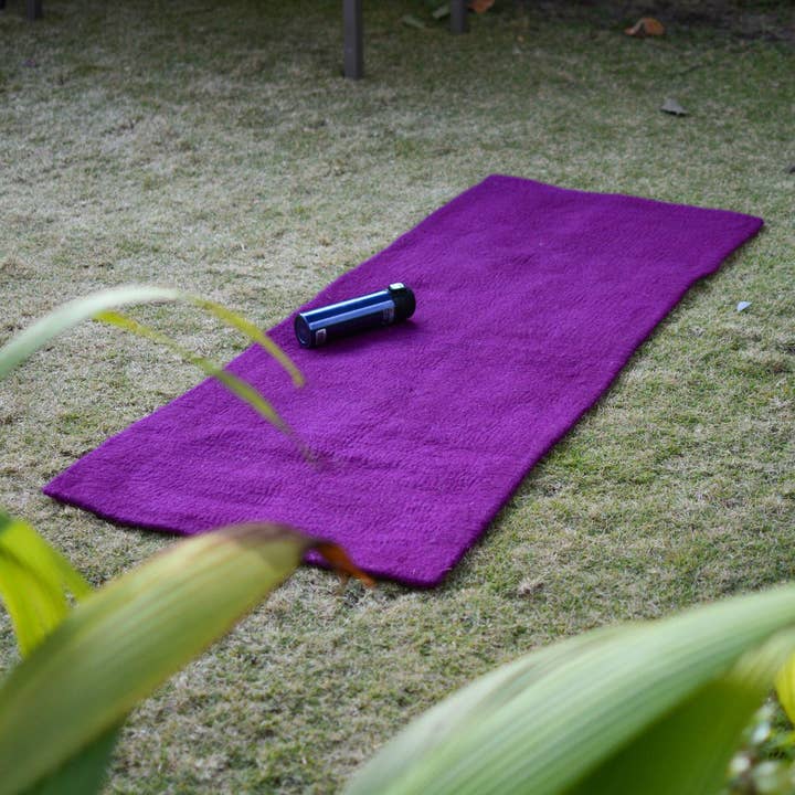Woollyfelt - Wholesale Yoga Mat - Handmade Foldable Wool Yoga Mat - Travel Friendly6