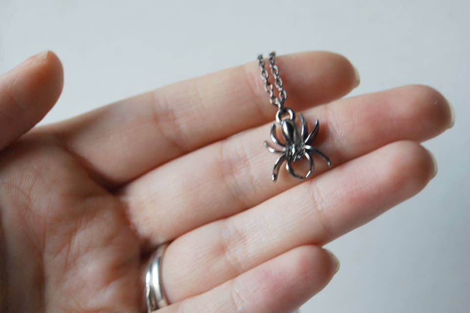 Enchanted Leaves - Wholesale Pendant/Charm Necklace - 18" Spooky Spider Necklace4