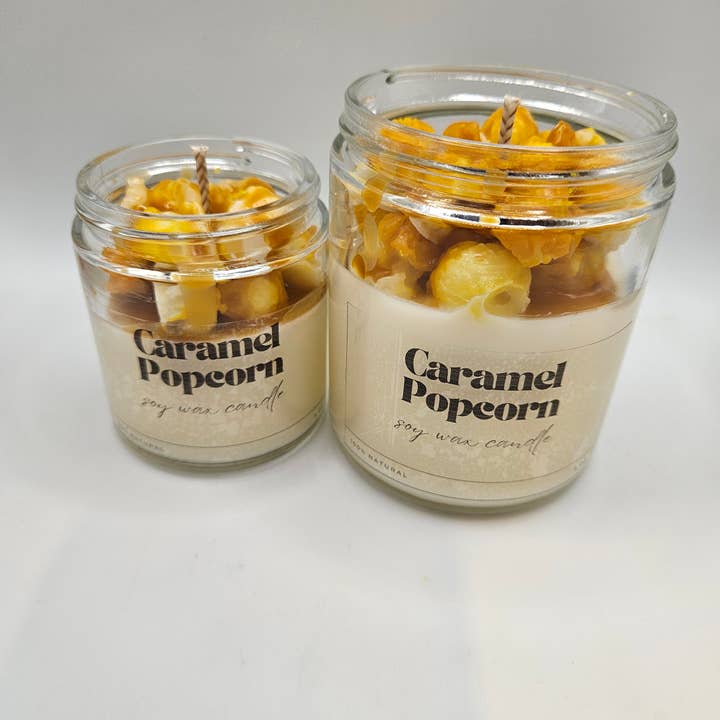 Bougie parfumée au pop-corn caramel. pour la vente par MAD Customized Apparel