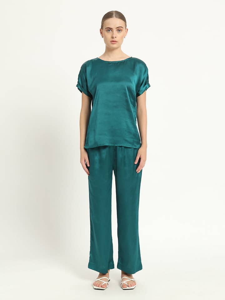 Satijnen PJ-set met ronde hals in diep teal voor wholesale door Thevasa